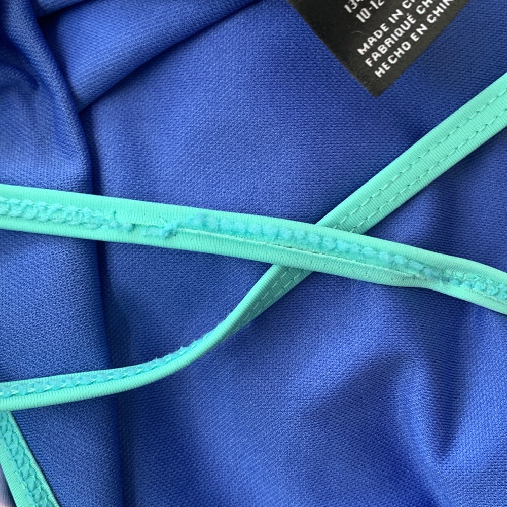 Hurley one piece bathing suit,size 10-12 - Picture 7 of 8